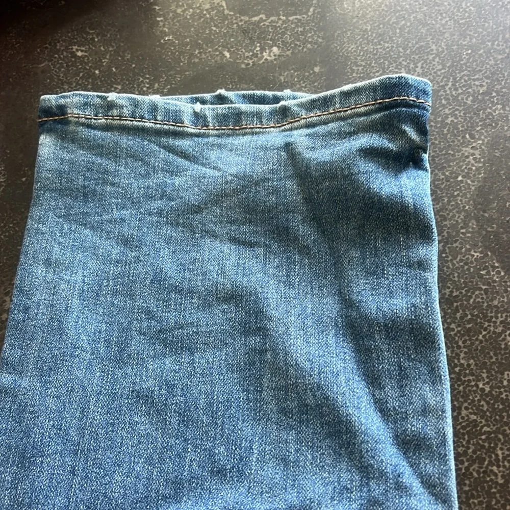 Seven7 Women's Classic Blue slim boot cut jeans size 6